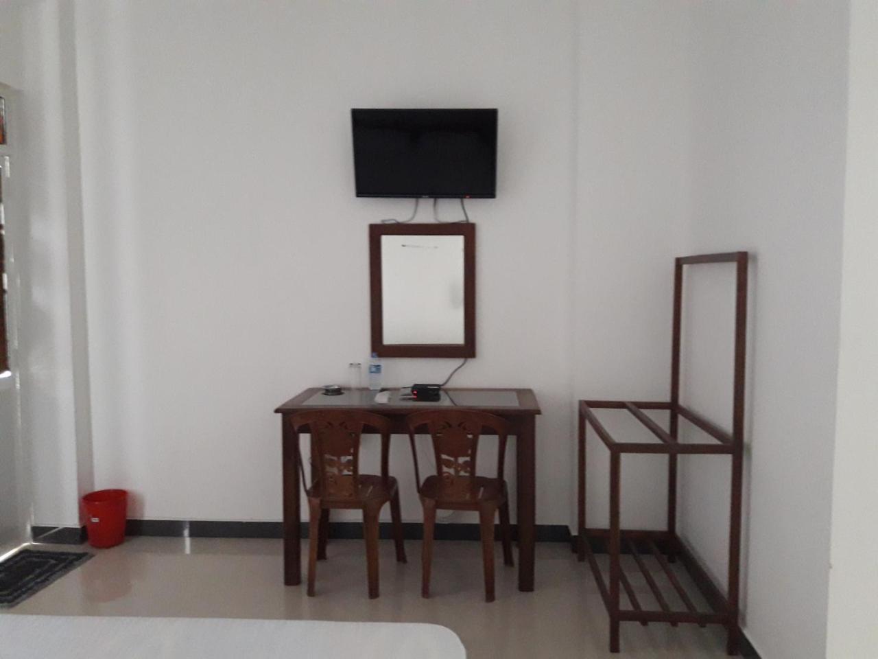 Kanora Lake Resort 마하라가마 외부 사진